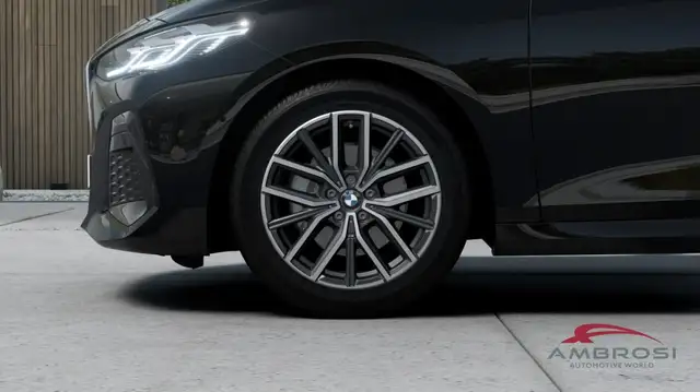 BMW 2 Series view 8