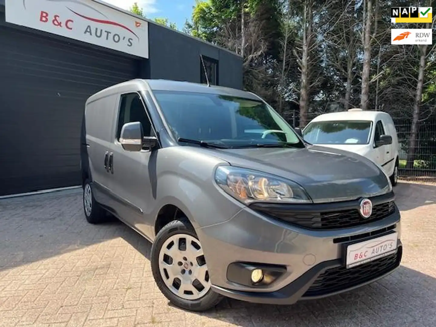 Fiat Doblo 1.4 / AIRCO / CRUISE CONTROL / 3-PERSONEN TREKHAAK Gris - 1