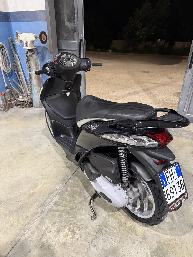 Piaggio Liberty 125 iGet ABS Noir - 1