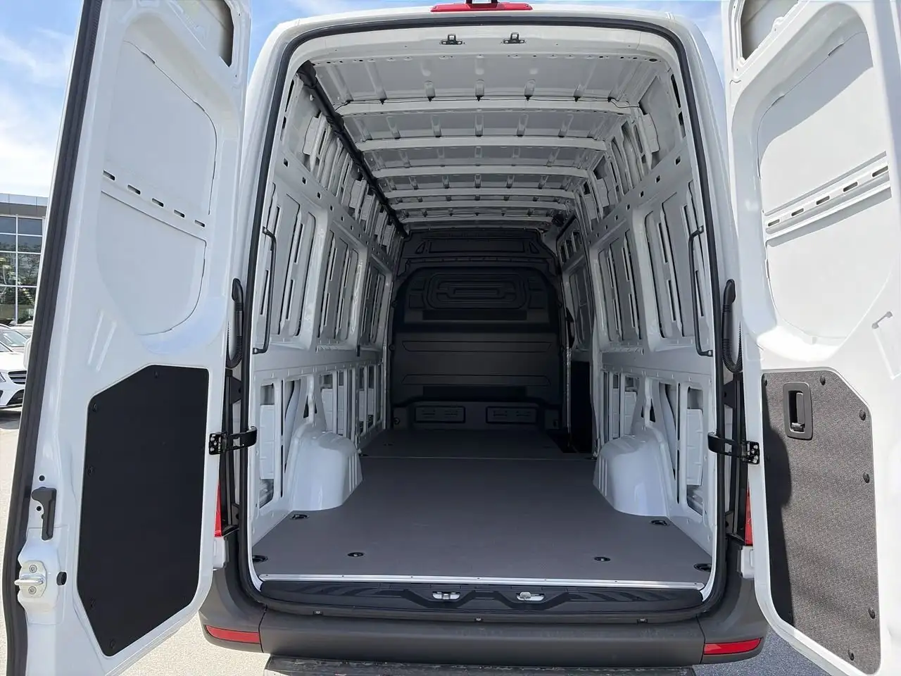 Mercedes-Benz Sprinter снимка Mercedes-Benz Sprinter