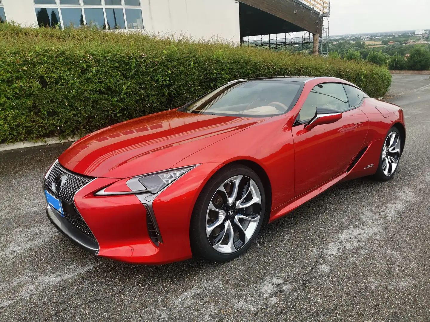 Lexus LC 500h Rouge - 1