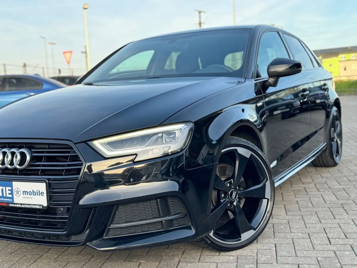 Audi A3 35 TDI Sportback S-Line *Navi*Kamera*Matrix* Schwarz - 2