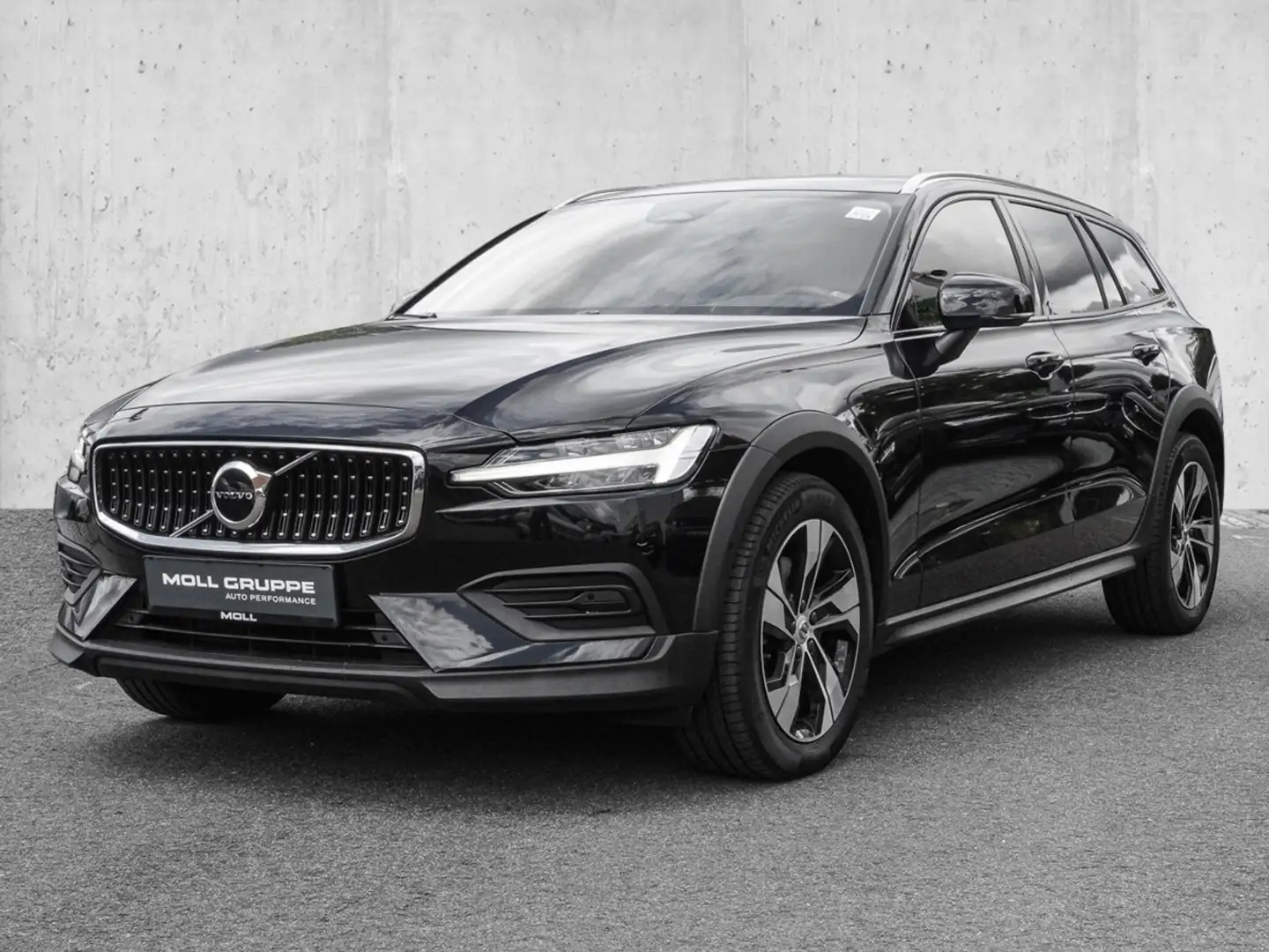 Volvo V60 Cross Country B4 AWD Plus ´Pano LED Schwarz - 2