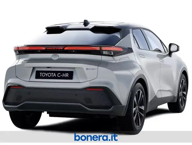Toyota C-HR view 3