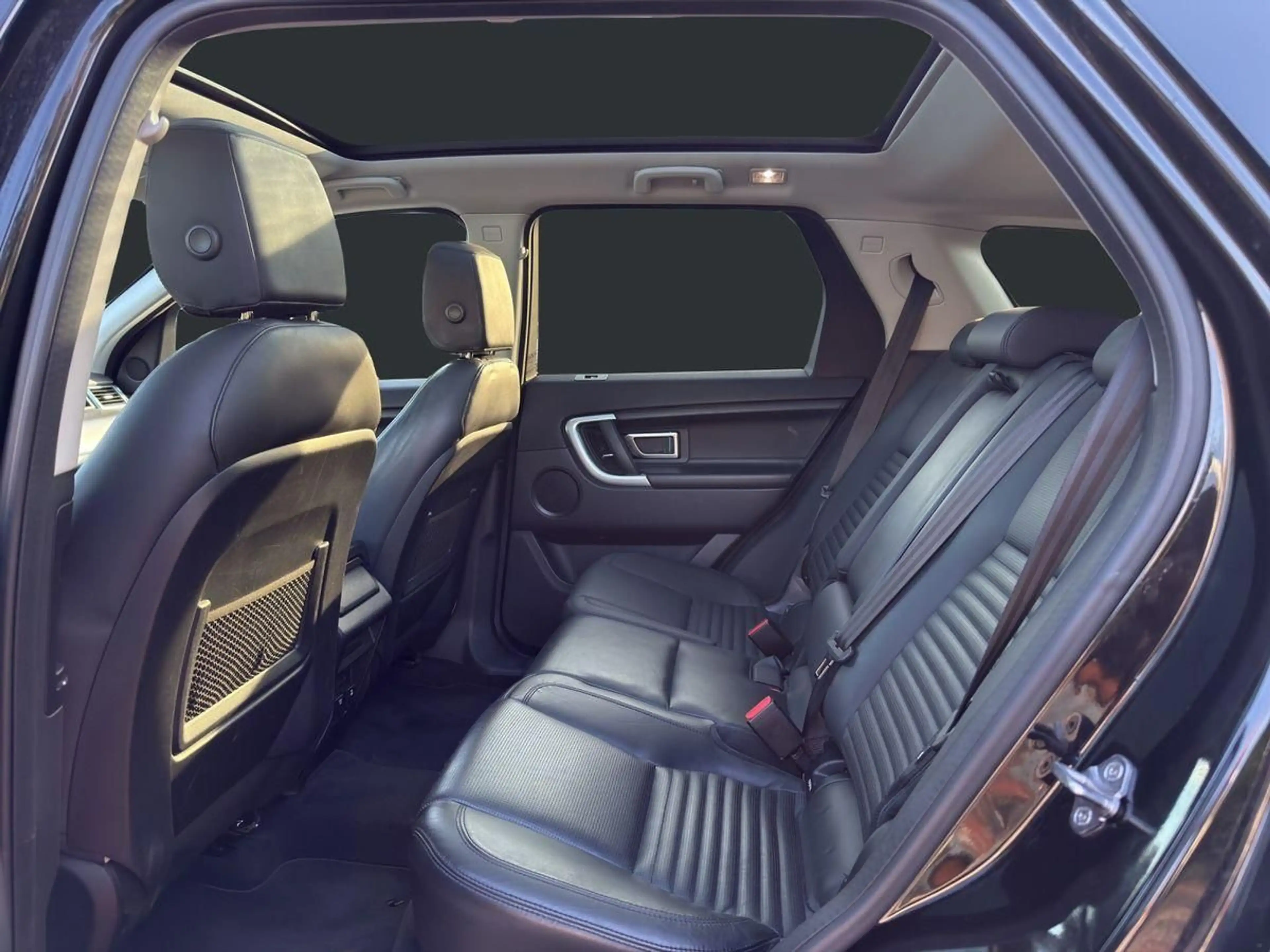 Land Rover Discovery Sport Td4 HSE Luxury*Panorama*Sitzh.* — photo 11