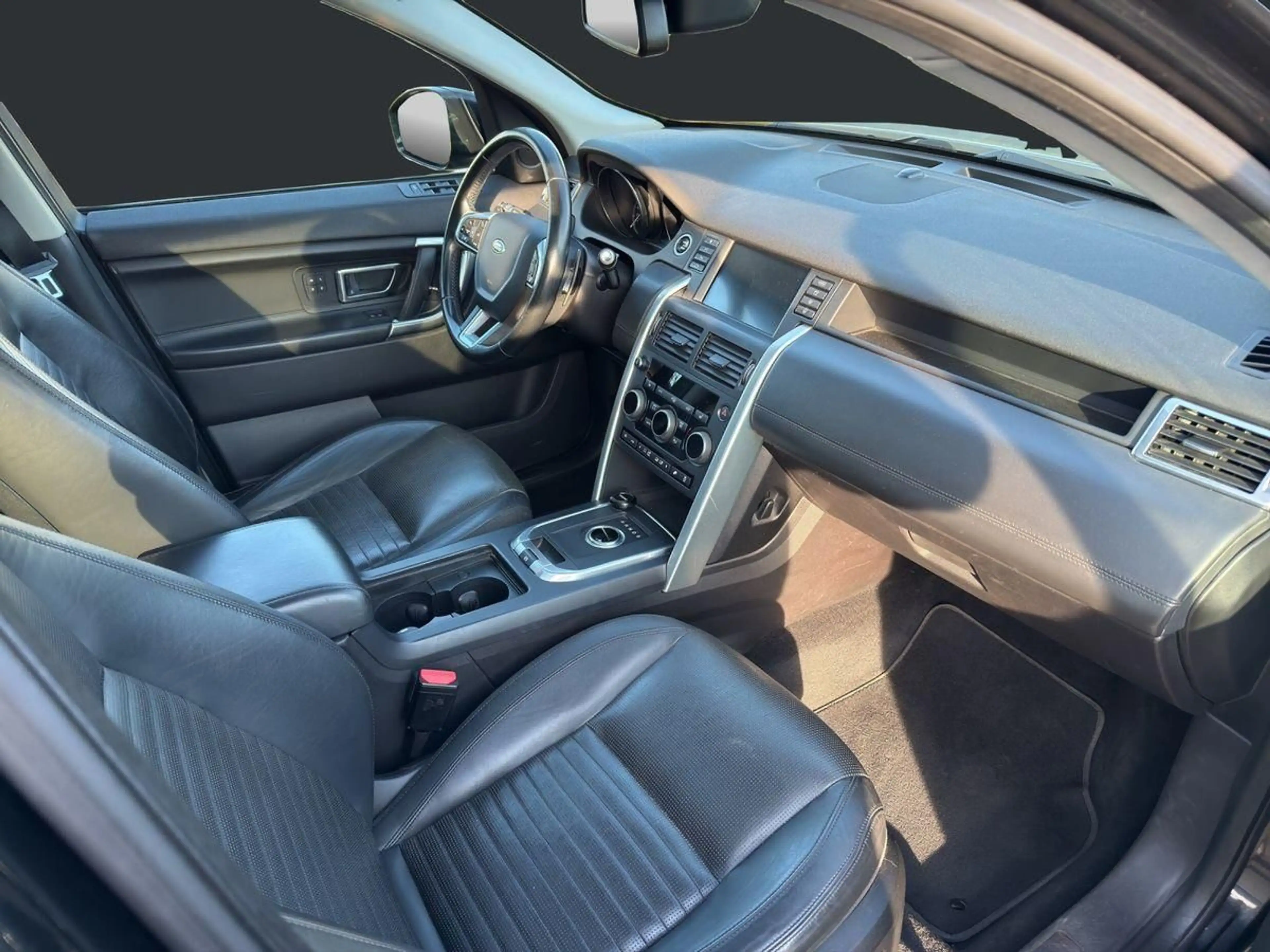 Land Rover Discovery Sport Td4 HSE Luxury*Panorama*Sitzh.* — photo 12