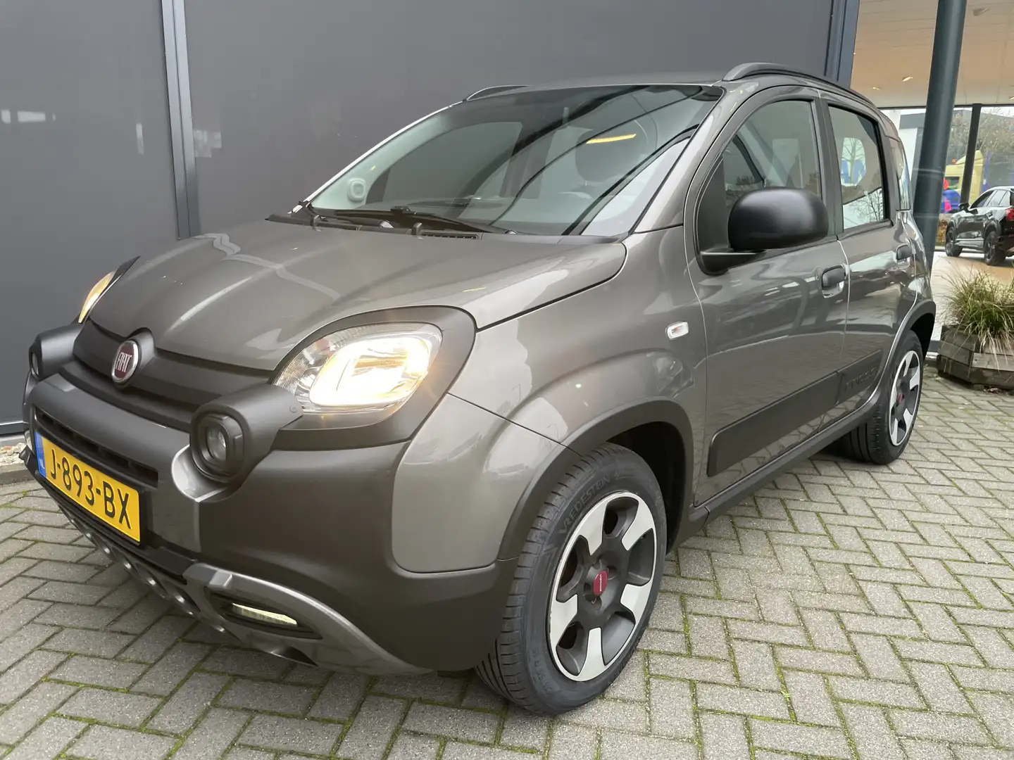 Fiat Panda 1.0 Hybrid City Cross Airco - Bluetooth - Dakrails Grijs - 2