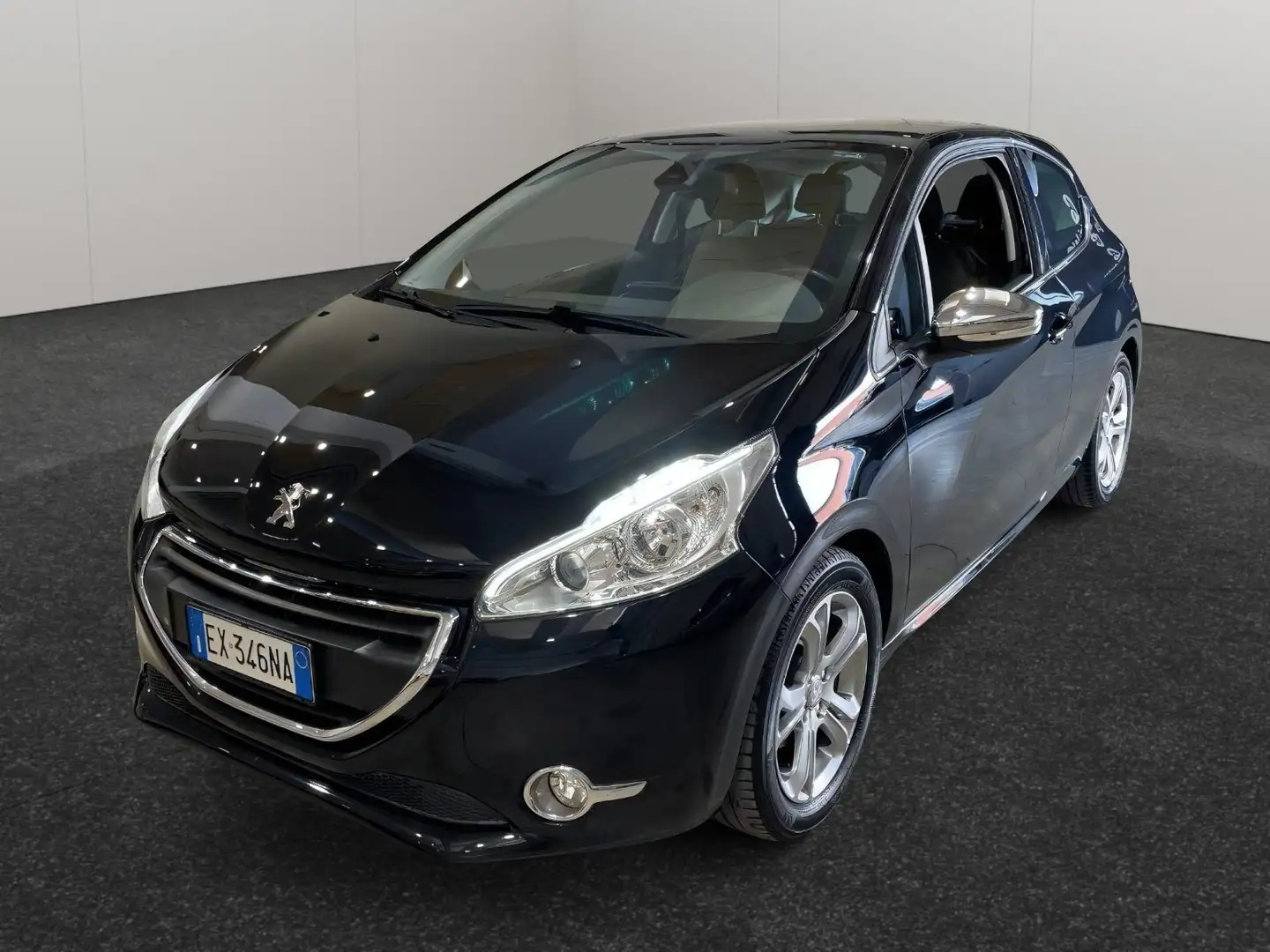 Peugeot 208 1.2 e-vti 12v 82CV Allure Noir - 1