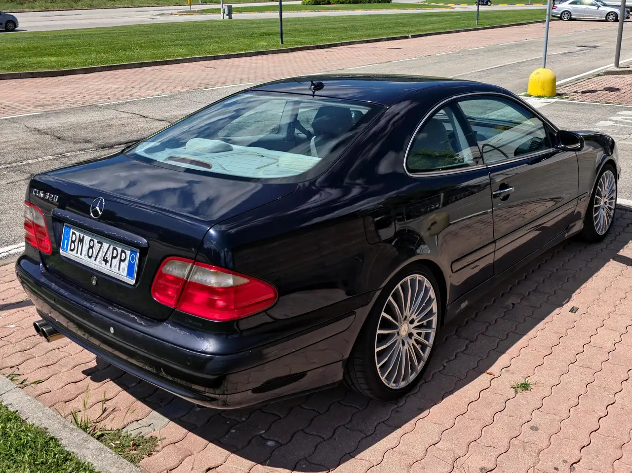 Mercedes-Benz CLK 320 CLK Coupe - C208 Coupe Elegance, foto 2