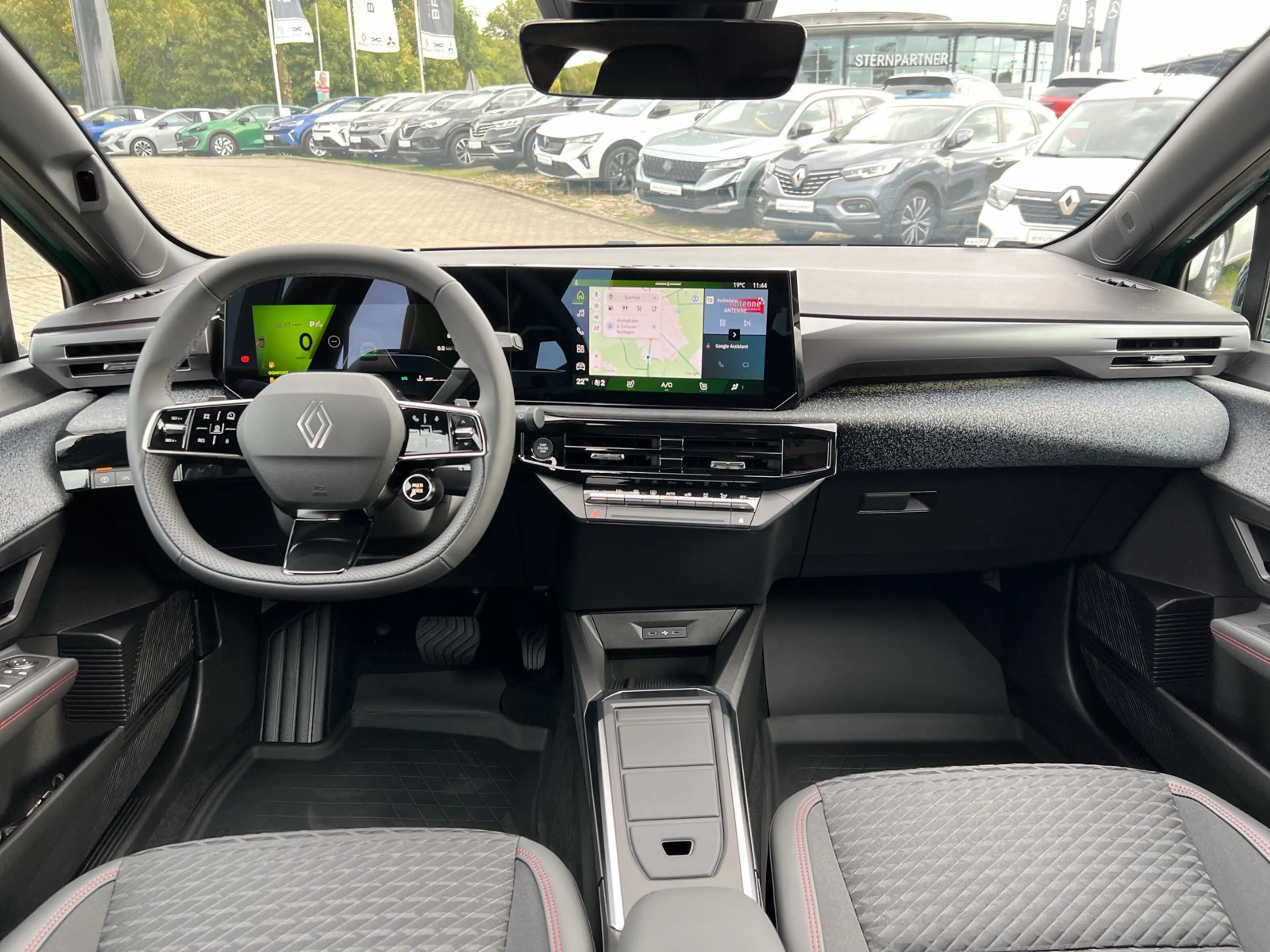 Renault Clio LPG 120 EDC Techno SHZ+RFK+Google — photo 6