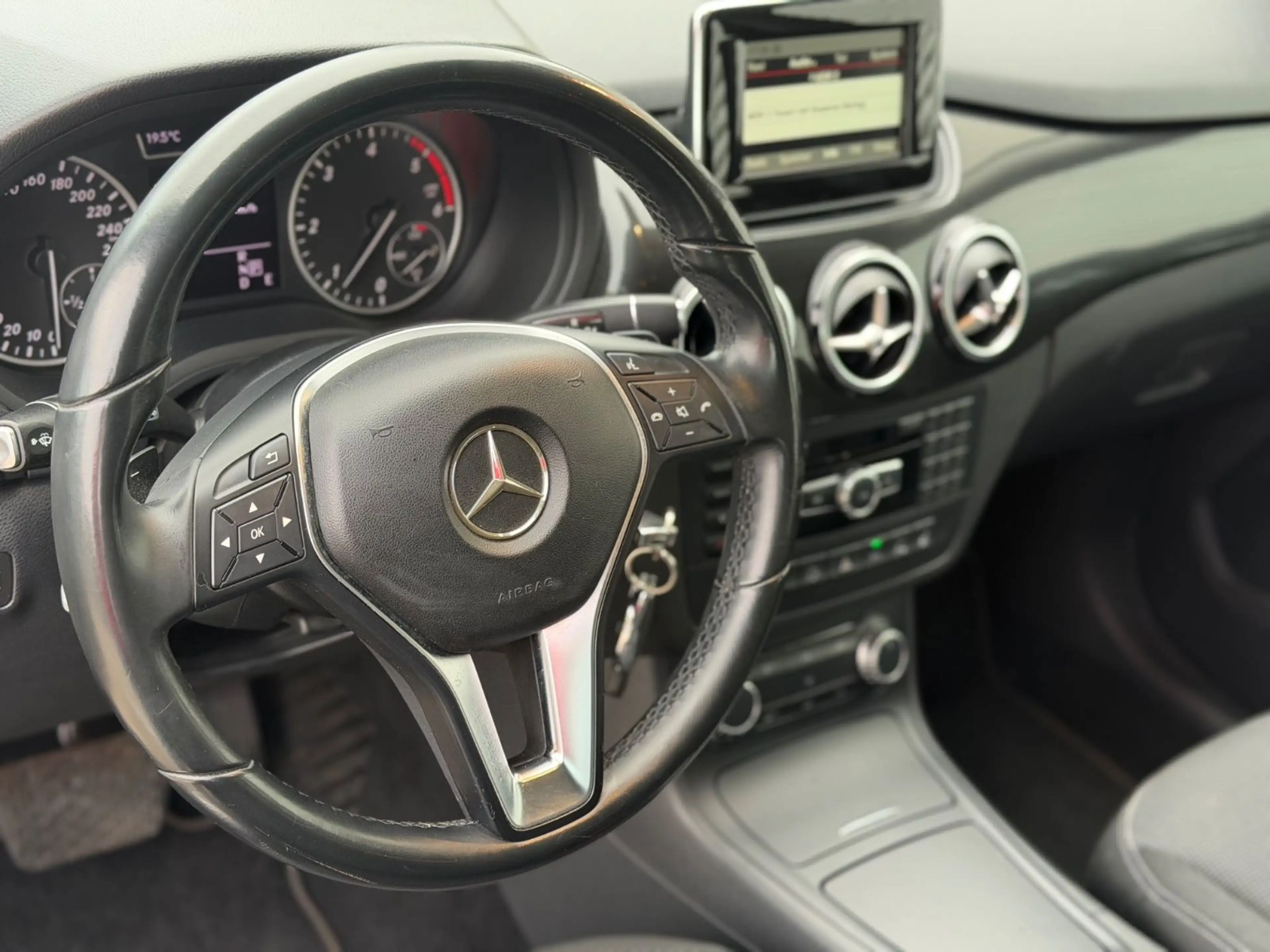 Mercedes-Benz B 180 B B 180 CDI / d*SERVICE NEU* — photo 8