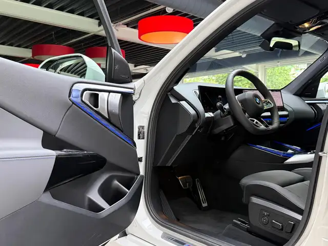 BMW X3 view 10