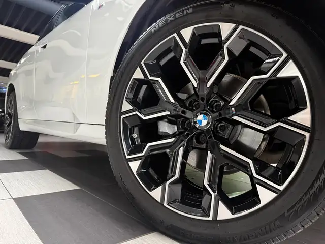 BMW X3 view 6