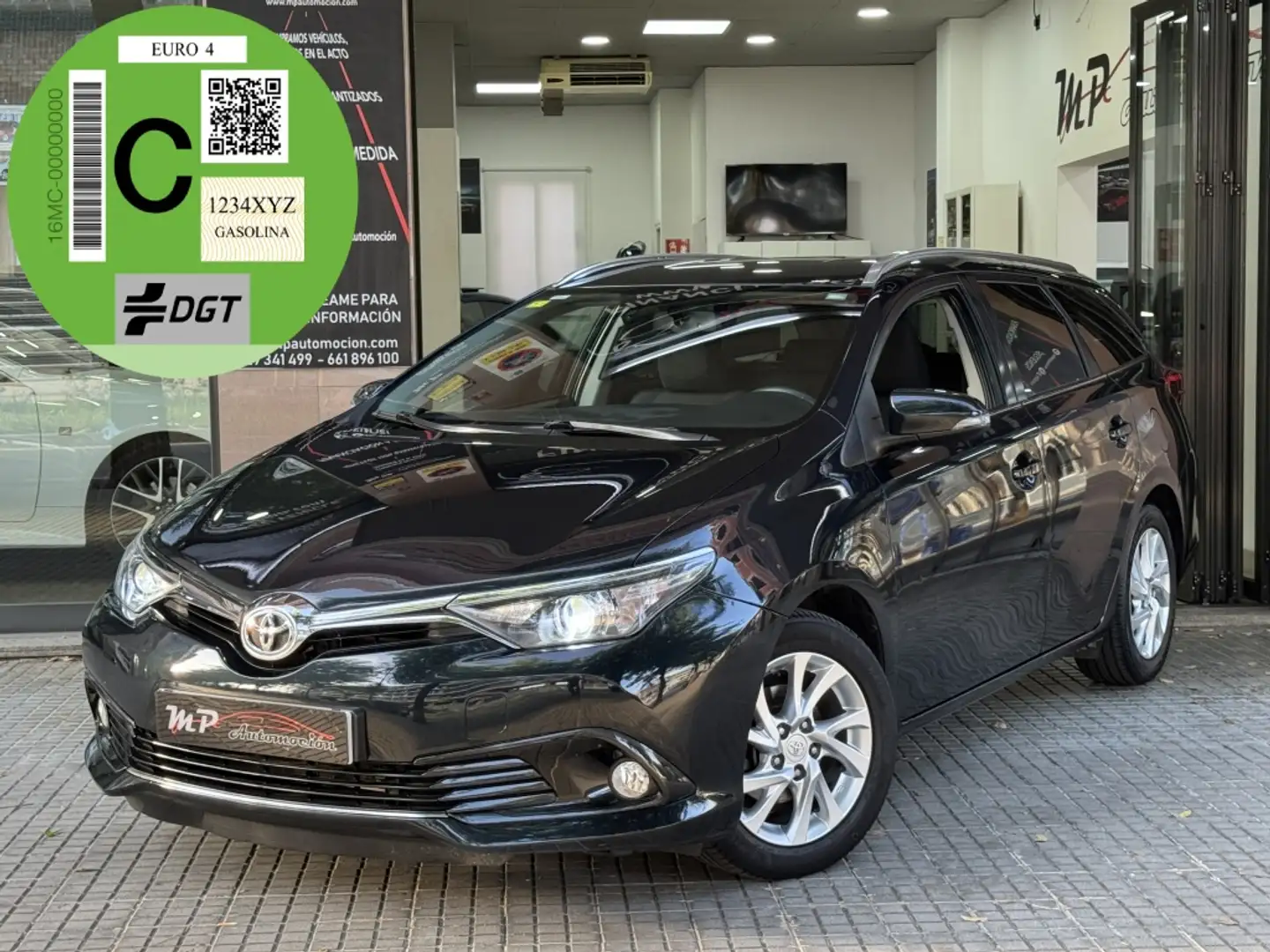 Toyota Auris Touring Sports 120T Active Azul - 1