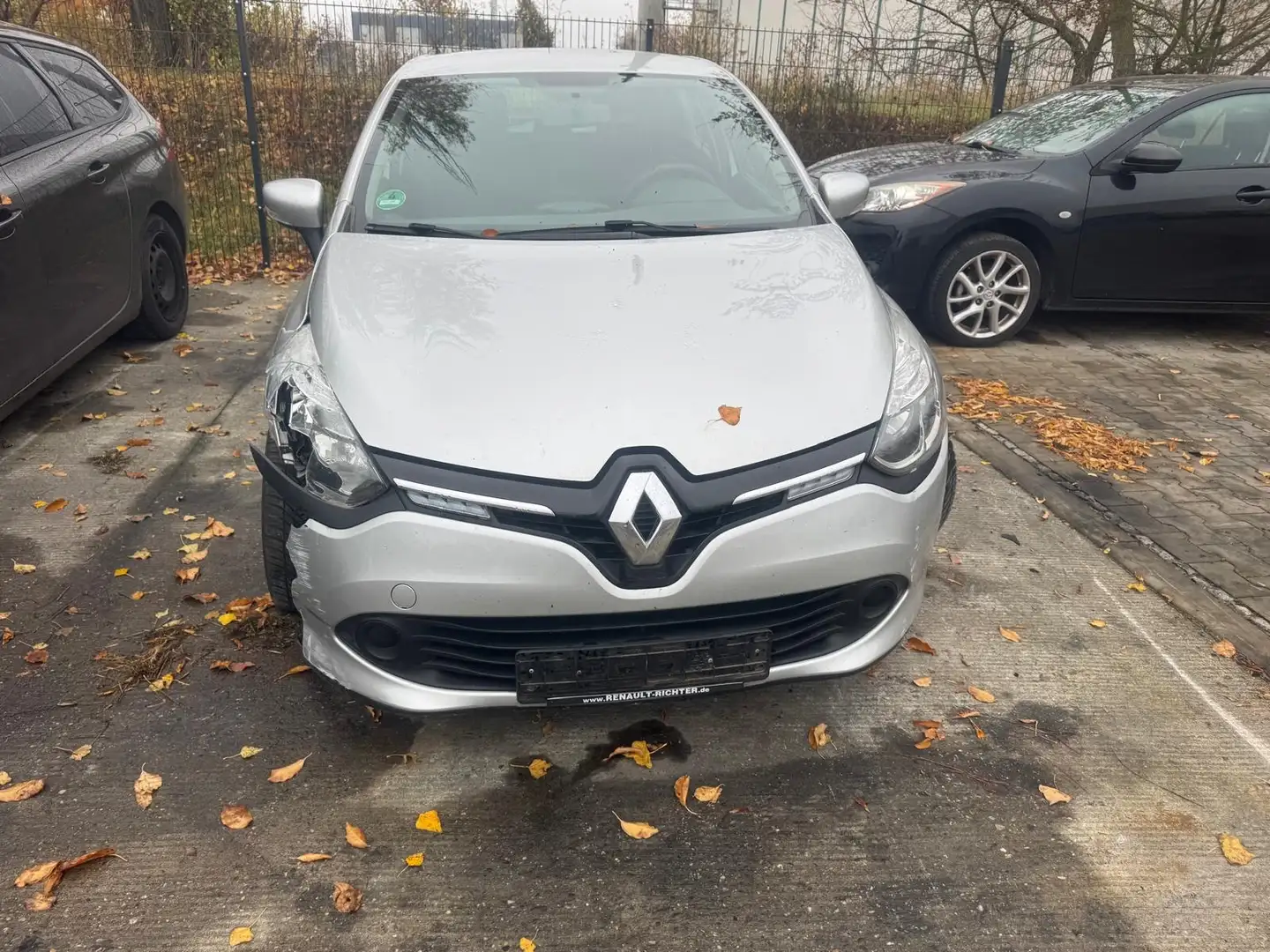 Renault Clio Dynamique Silber - 2