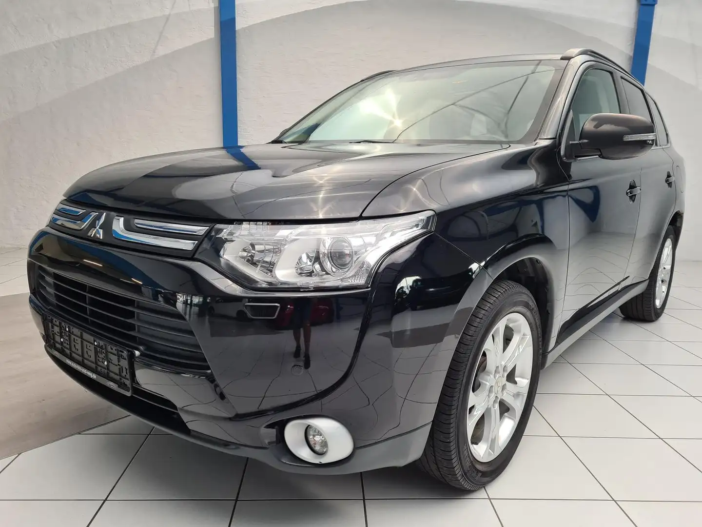 Mitsubishi Outlander 2.2 4WD | 7 Sitze | Xenon | AHK Nero - 2
