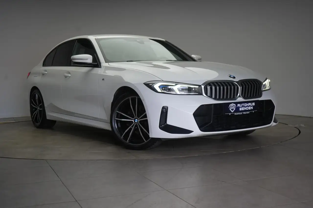 BMW 3 Series i M-Sport HUD/Kamera/Lane/Side/