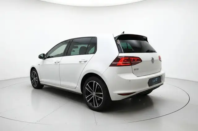 Volkswagen Golf view 8