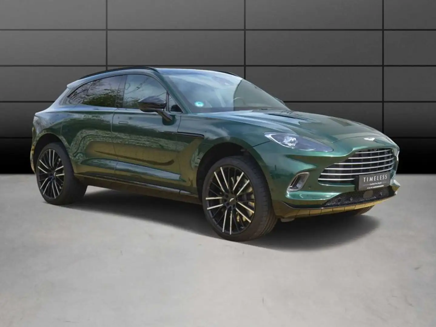 Aston Martin DBX Sonderlackierung *AHK*SHZ* Grün - 2