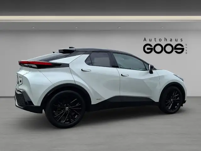 Toyota C-HR view 6