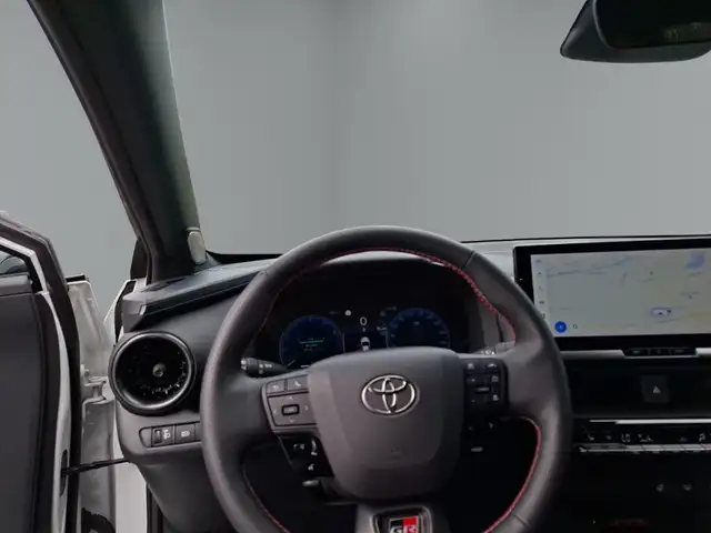 Toyota C-HR view 14