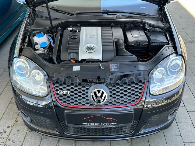 Volkswagen Golf view 6