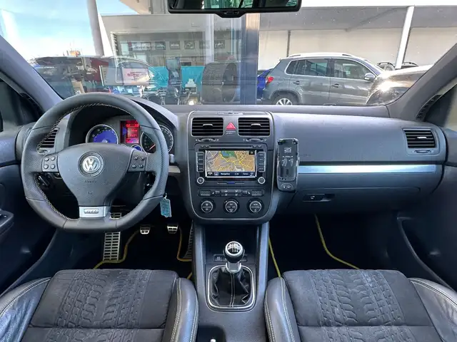 Volkswagen Golf view 13