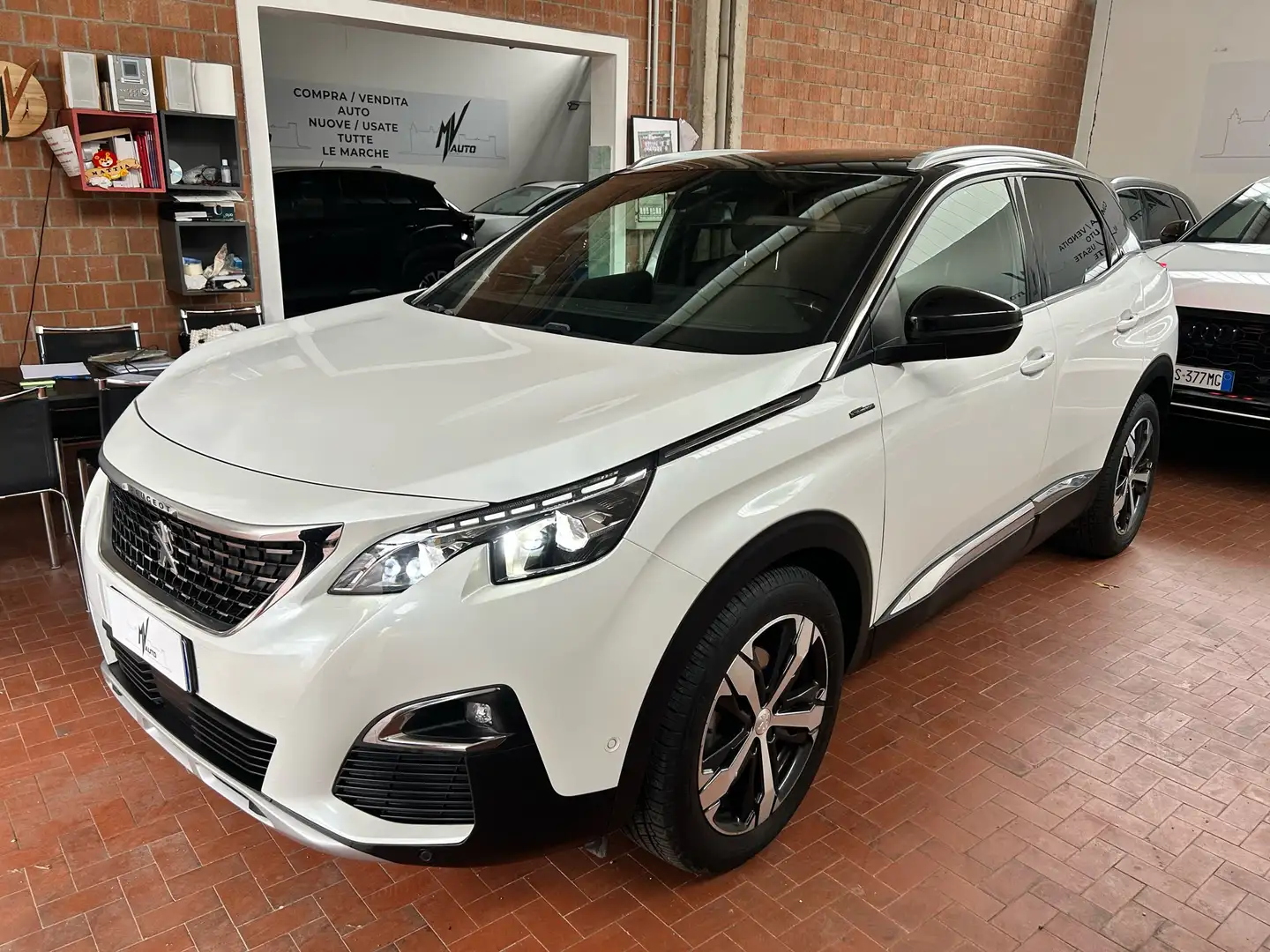 Peugeot 3008 1.5 bluehdi GT Line s&s 130cv - 1