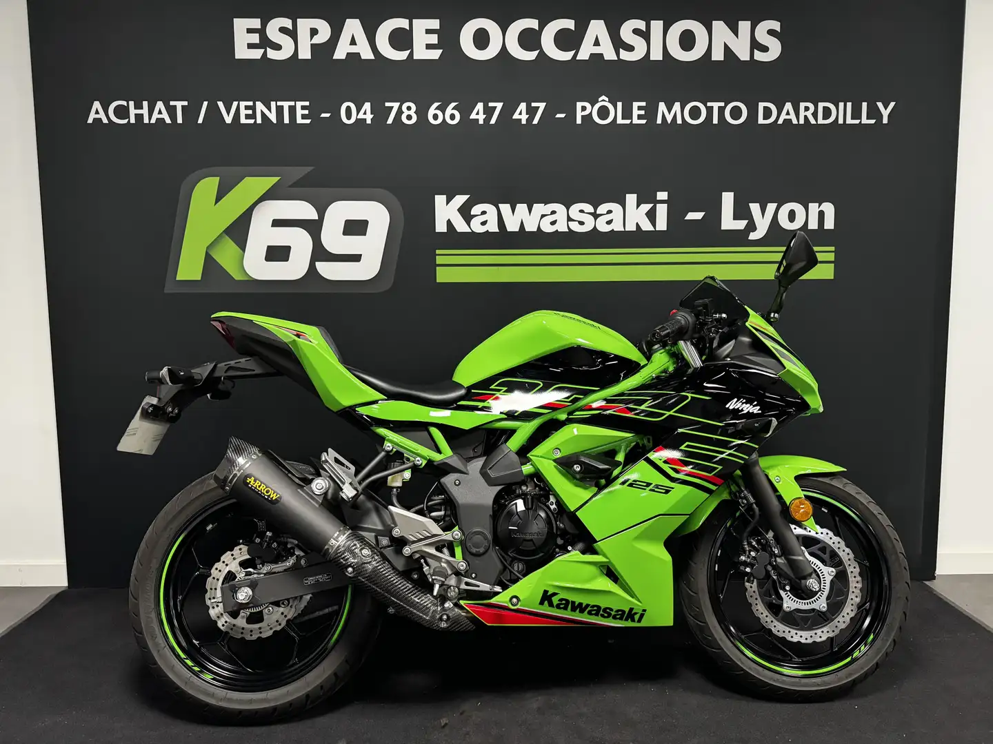 Kawasaki Ninja 125 Verde - 1