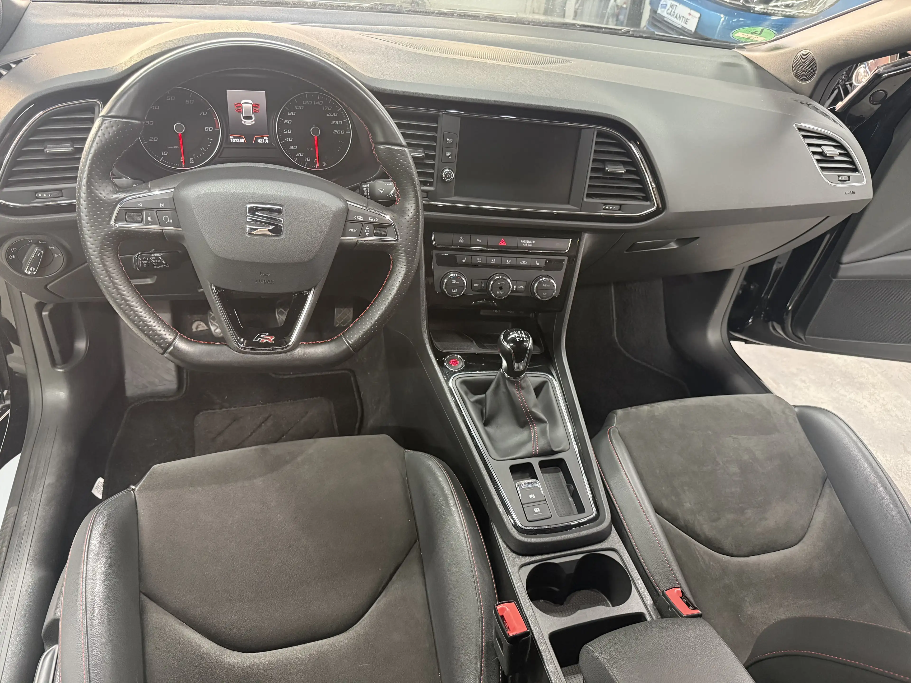 SEAT Leon FR Black Matt Edition — photo 10
