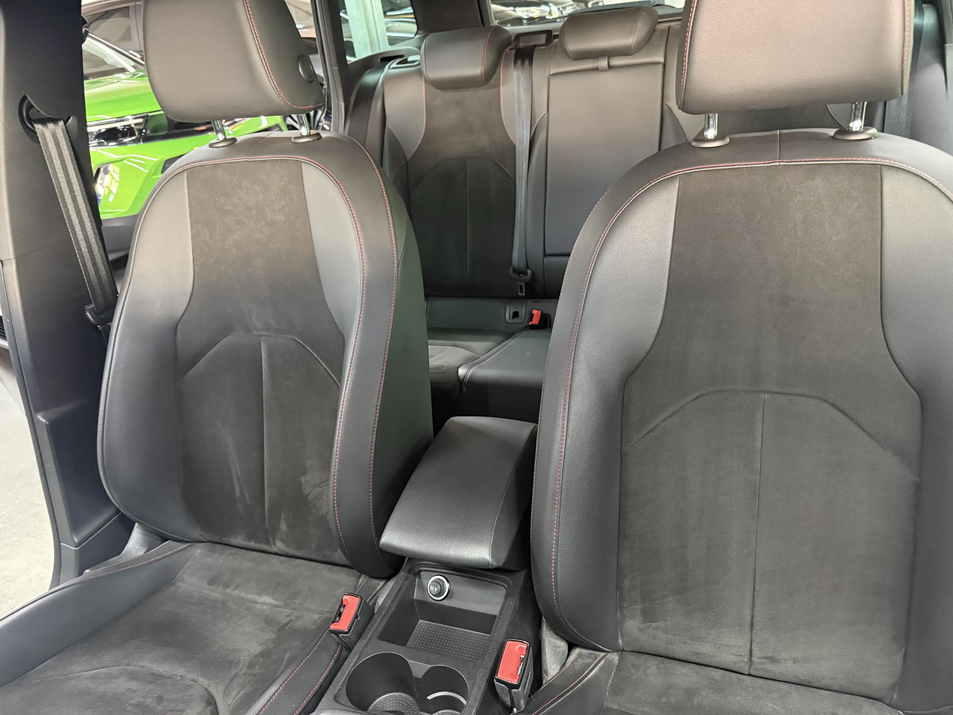 SEAT Leon FR Black Matt Edition — photo 14