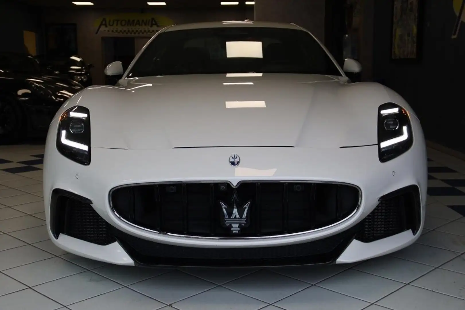 Maserati GranTurismo V6 550 CV AWD Trofeo IVA ESP. Blanc - 2