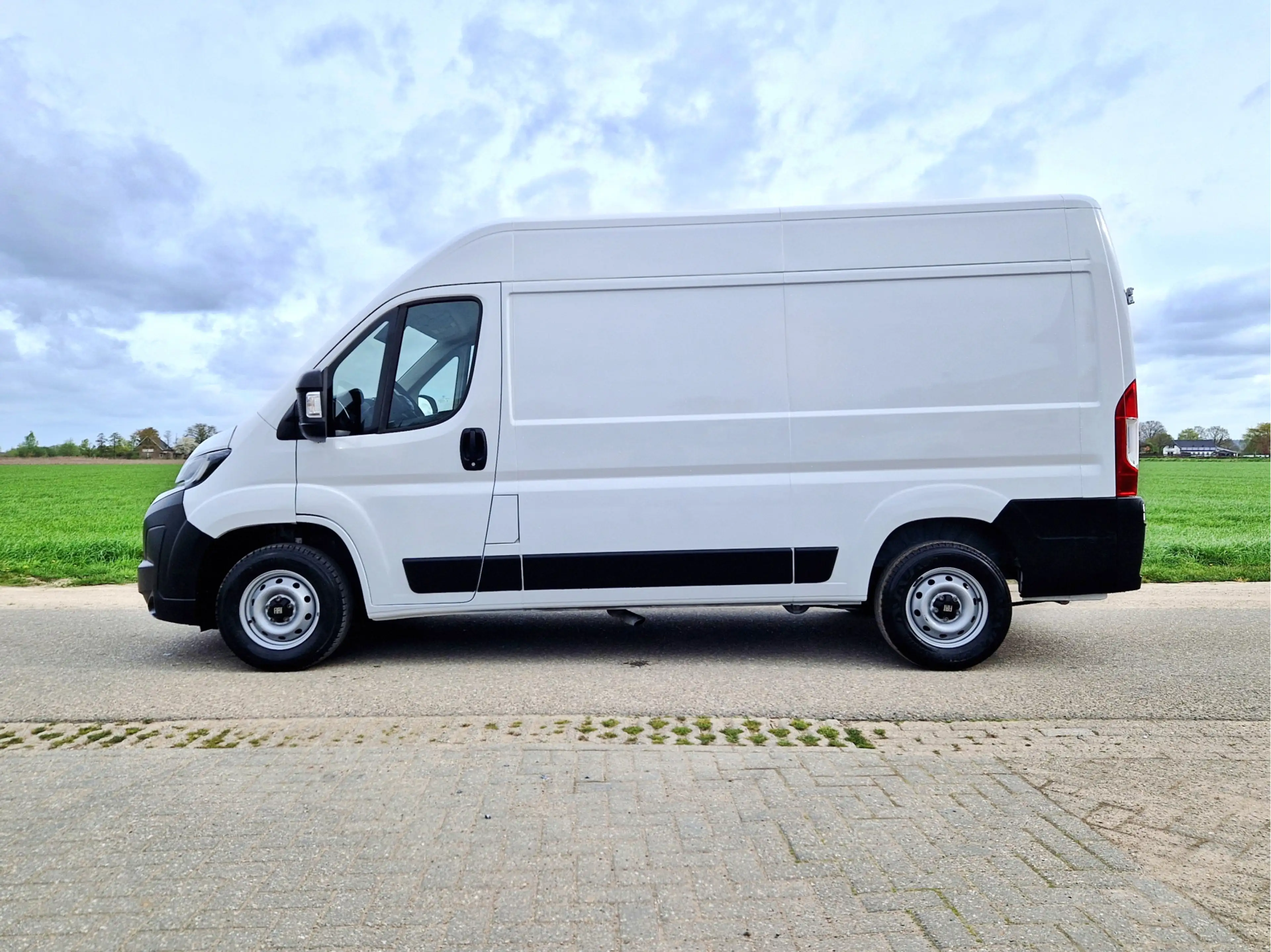 Fiat Ducato 2.2 MultiJet 140 S&S L2H2 3.5t - 140 Pk - Euro 6 - — photo 2