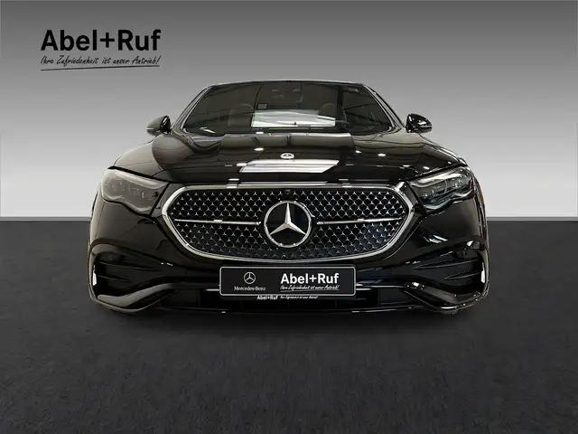 Mercedes-Benz 450 view 2
