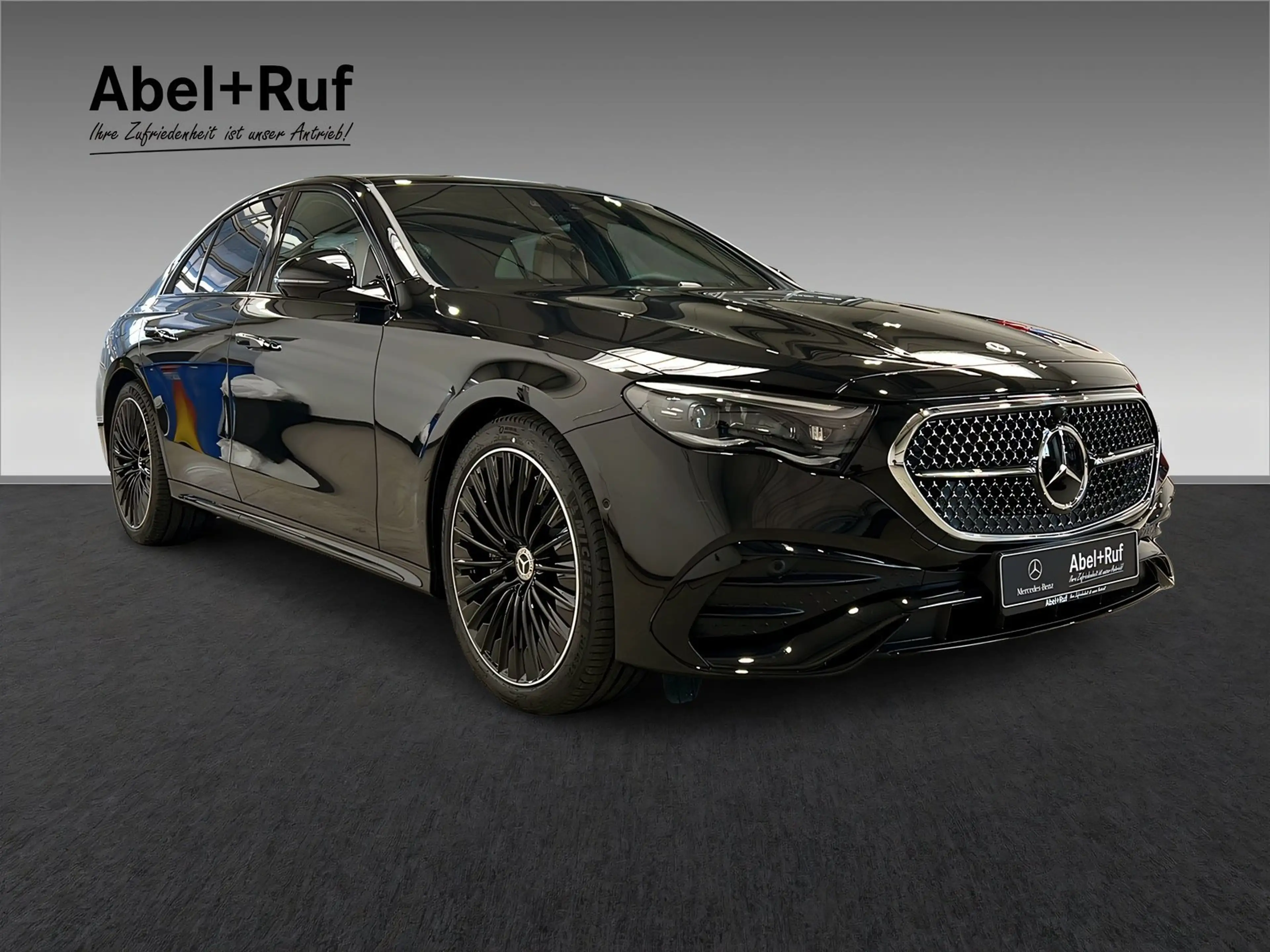 Mercedes-Benz E 450 d 4M+AMG+LEDER+PREMIUM+AHK+STANDHEIZUNG — photo 3