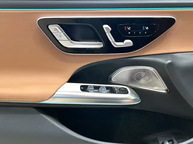 Mercedes-Benz 450 view 13