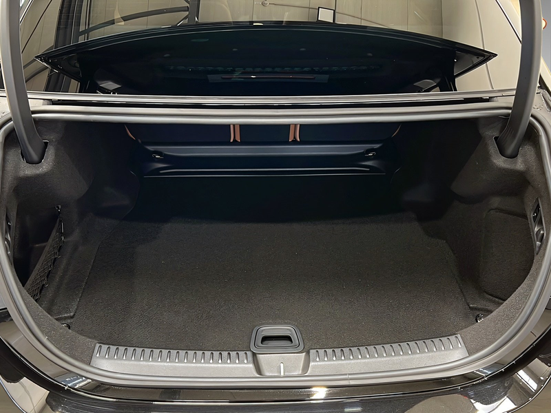 Mercedes-Benz E 450 d 4M+AMG+LEDER+PREMIUM+AHK+STANDHEIZUNG — photo 6