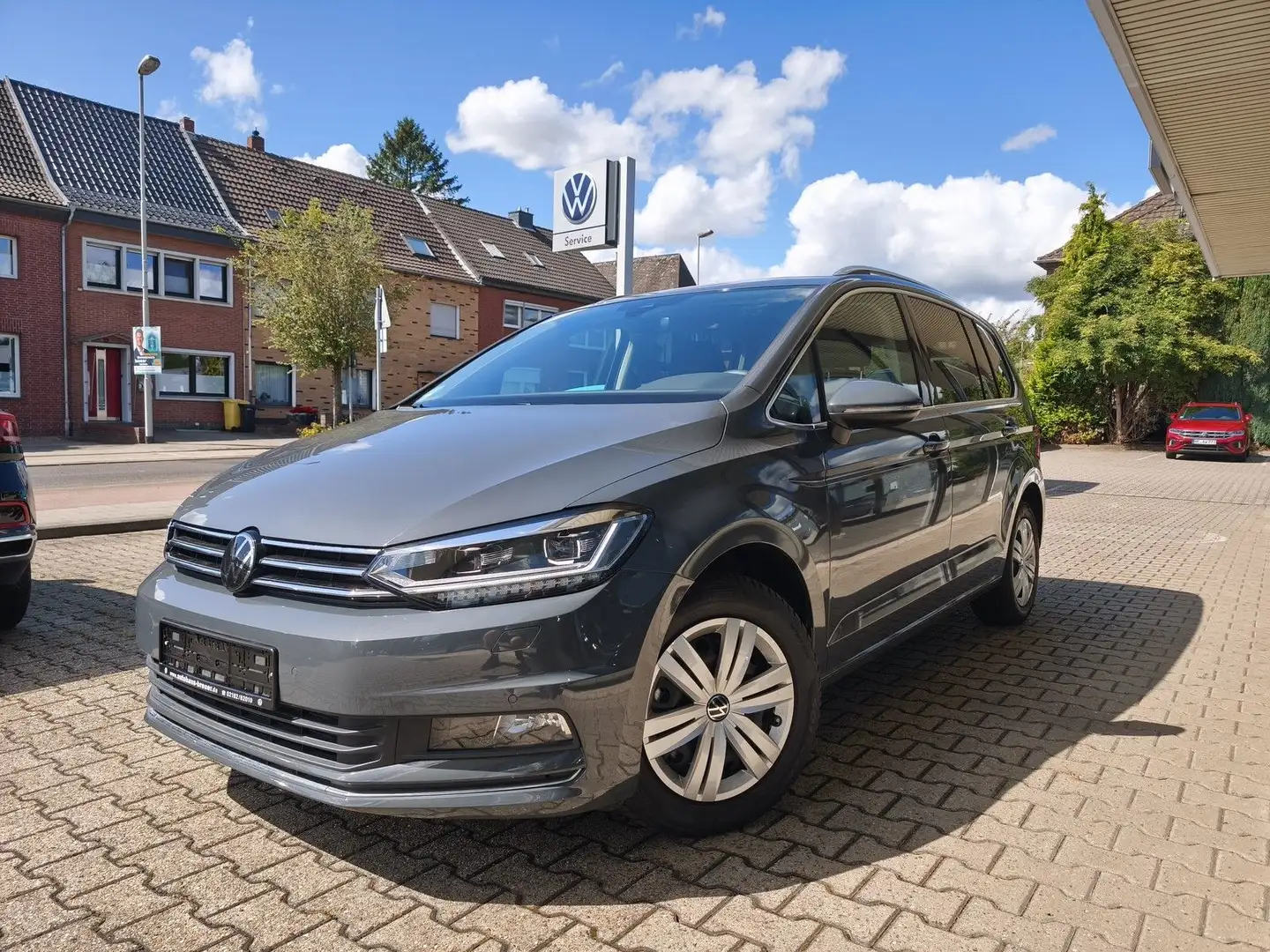 Volkswagen Touran Highline IQ-Drive,ACC,KAM,WR,AHK Grau - 1