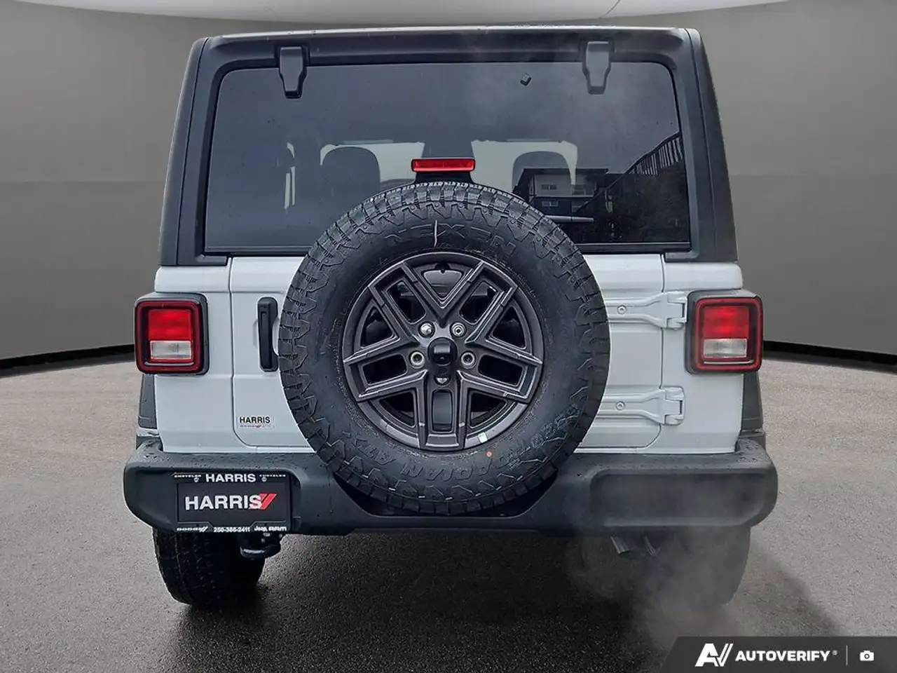 Jeep Wrangler снимка Jeep Wrangler