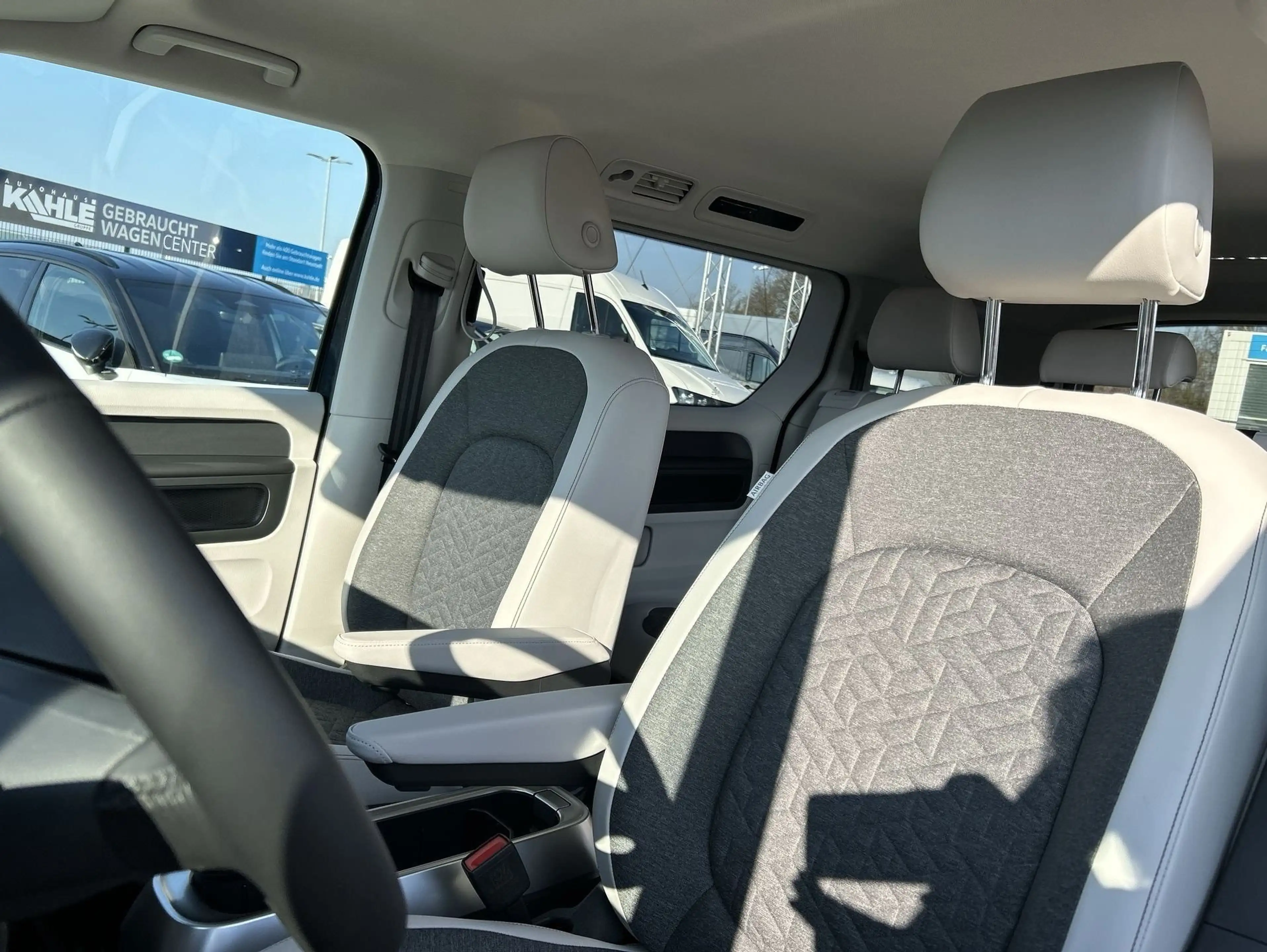 Volkswagen ID. Buzz Pro langer Radstand Motor: 86 kWh Getriebe:1-GangR — photo 10