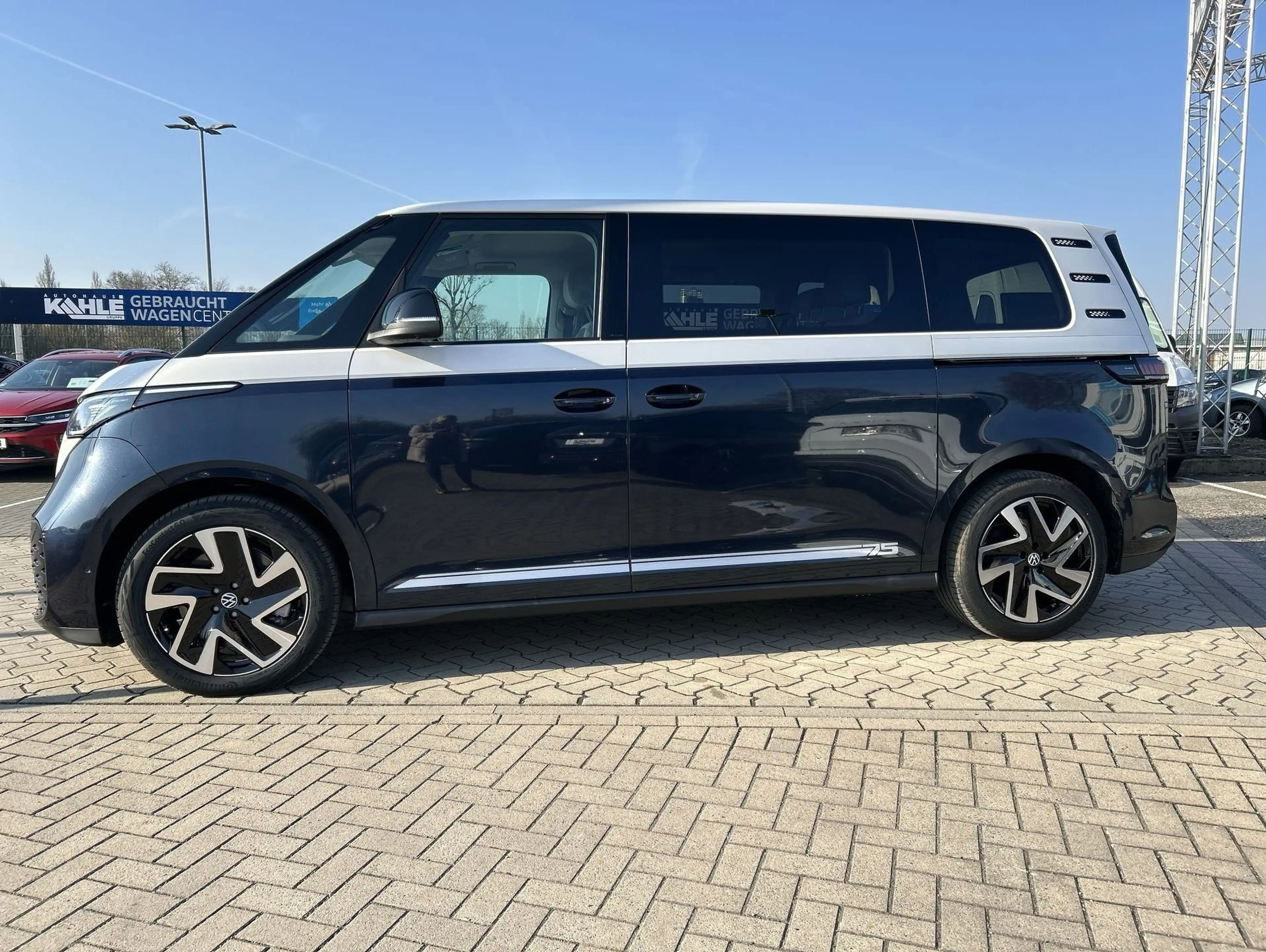 Volkswagen ID. Buzz Pro langer Radstand Motor: 86 kWh Getriebe:1-GangR — photo 4