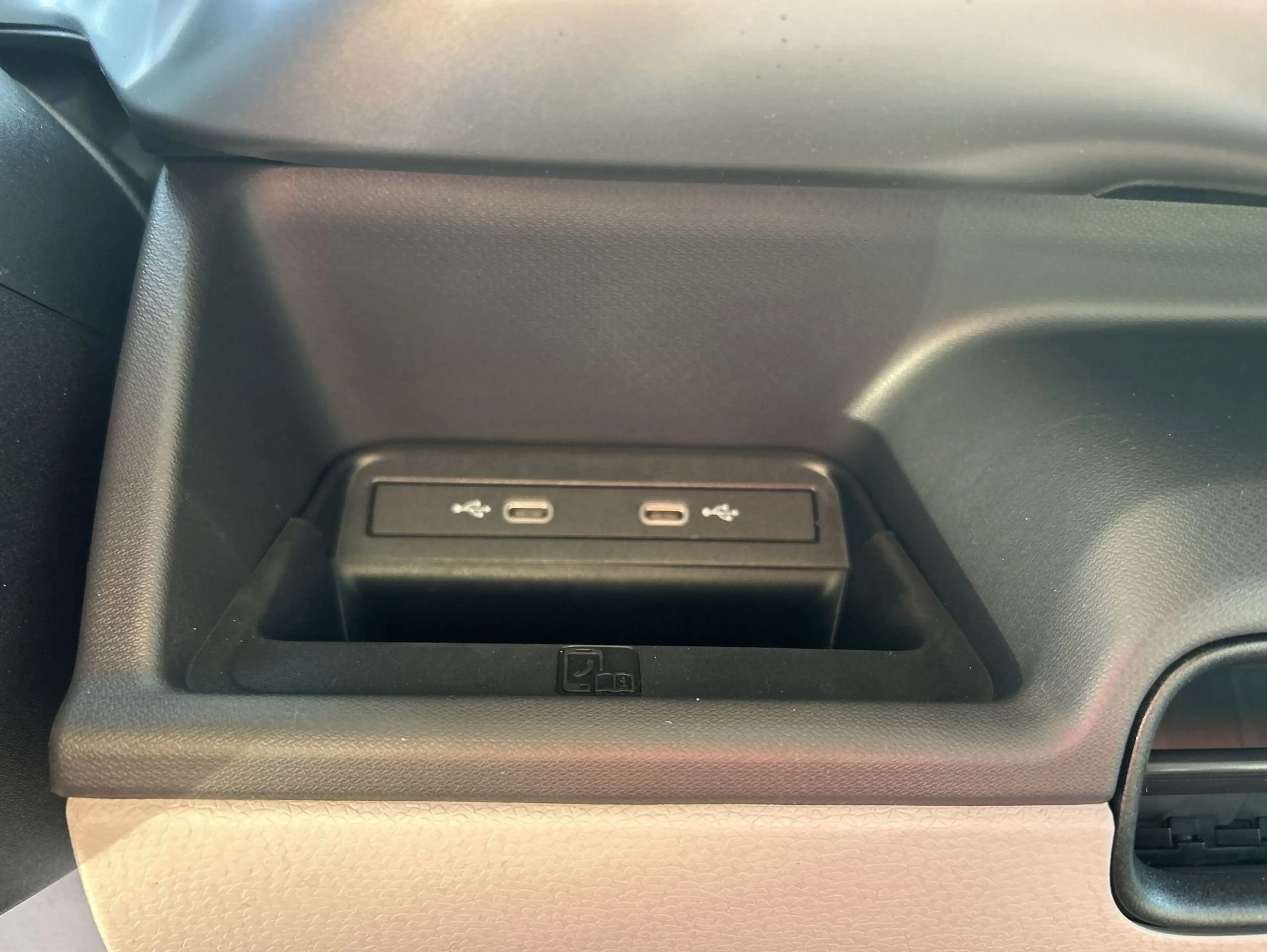 Volkswagen ID. Buzz Pro langer Radstand Motor: 86 kWh Getriebe:1-GangR — photo 14