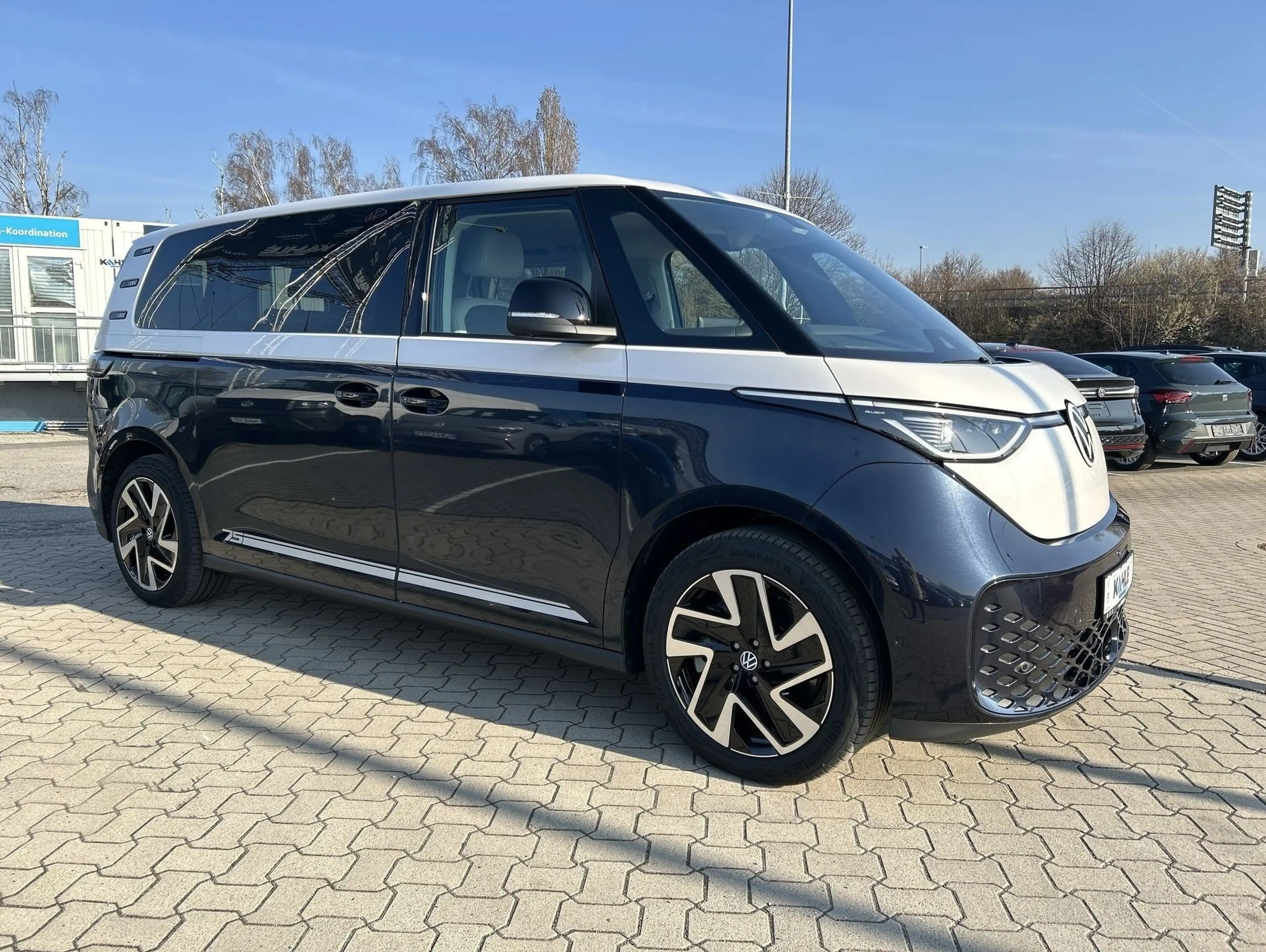 Volkswagen ID. Buzz Pro langer Radstand Motor: 86 kWh Getriebe:1-GangR — photo 2