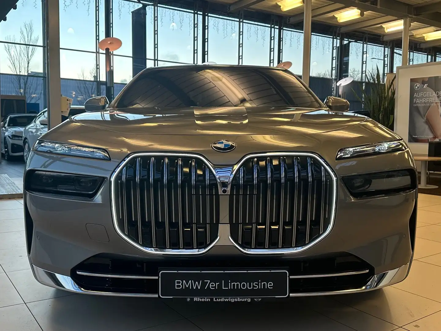 BMW 740 d xDrive Limousine *sofort Verfügbar* Szürke - 1