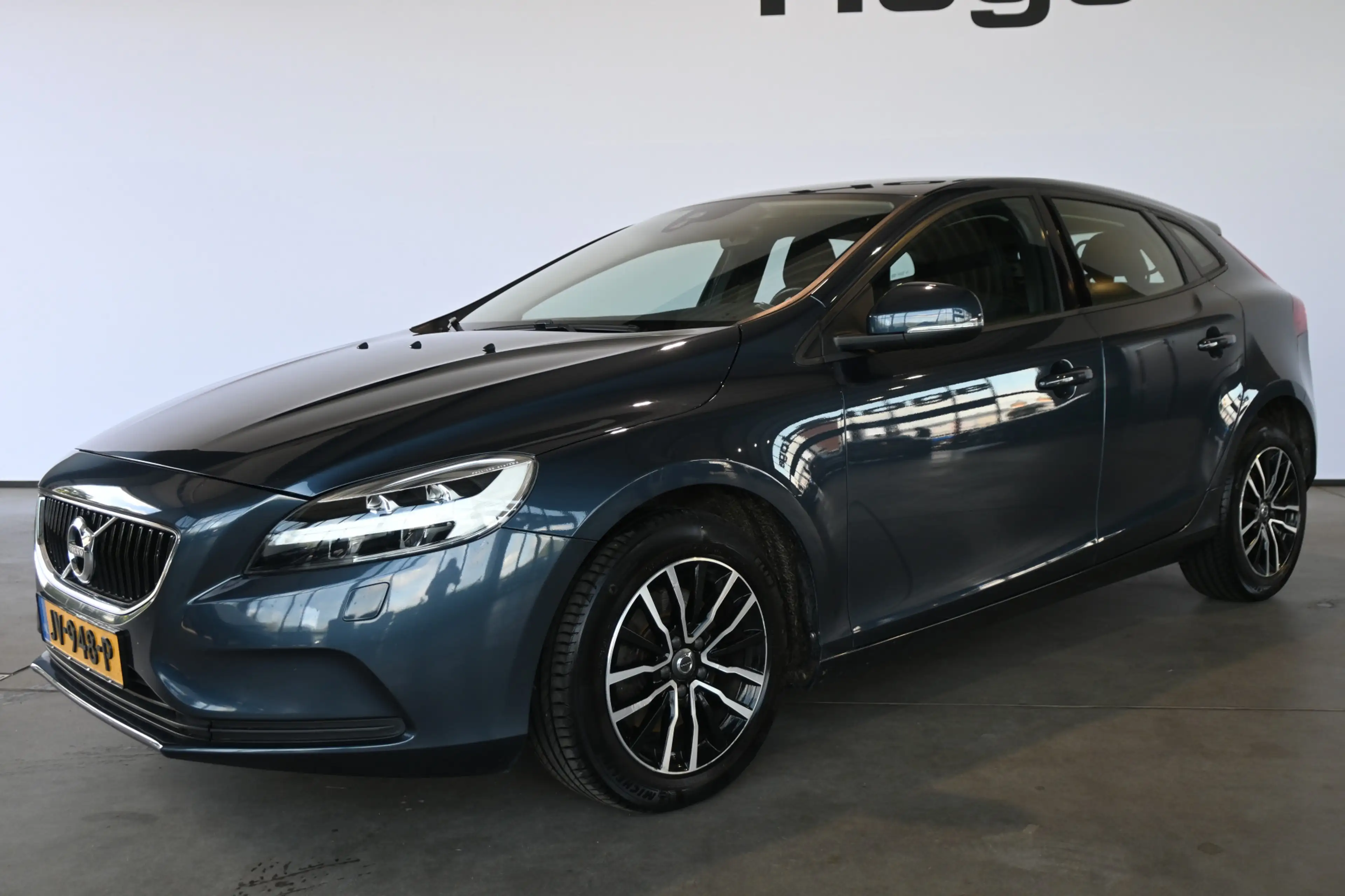 Volvo V40 2.0 T2 Momentum Nap Clima Cruise control Trekhaak — photo 12