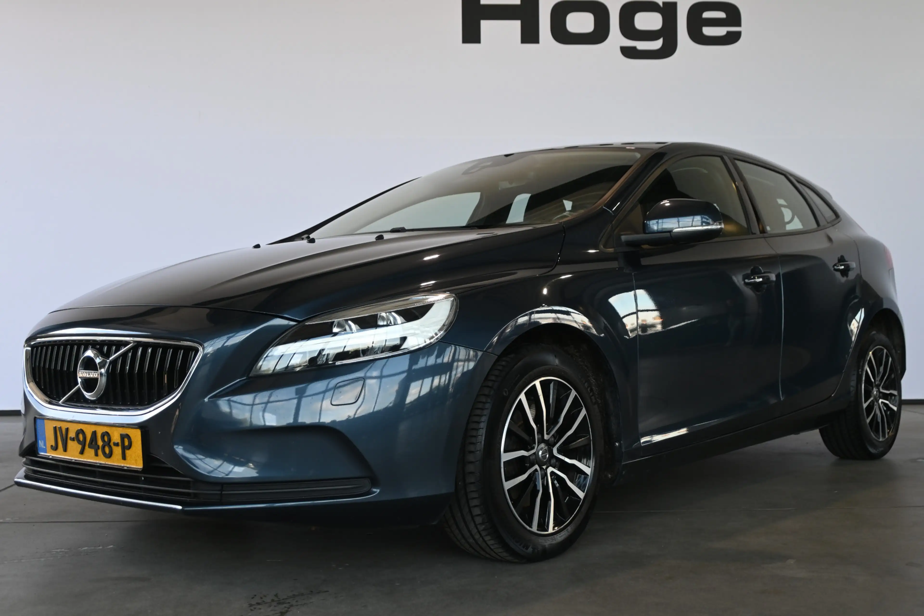 Volvo V40 2.0 T2 Momentum Nap Clima Cruise control Trekhaak — photo 4