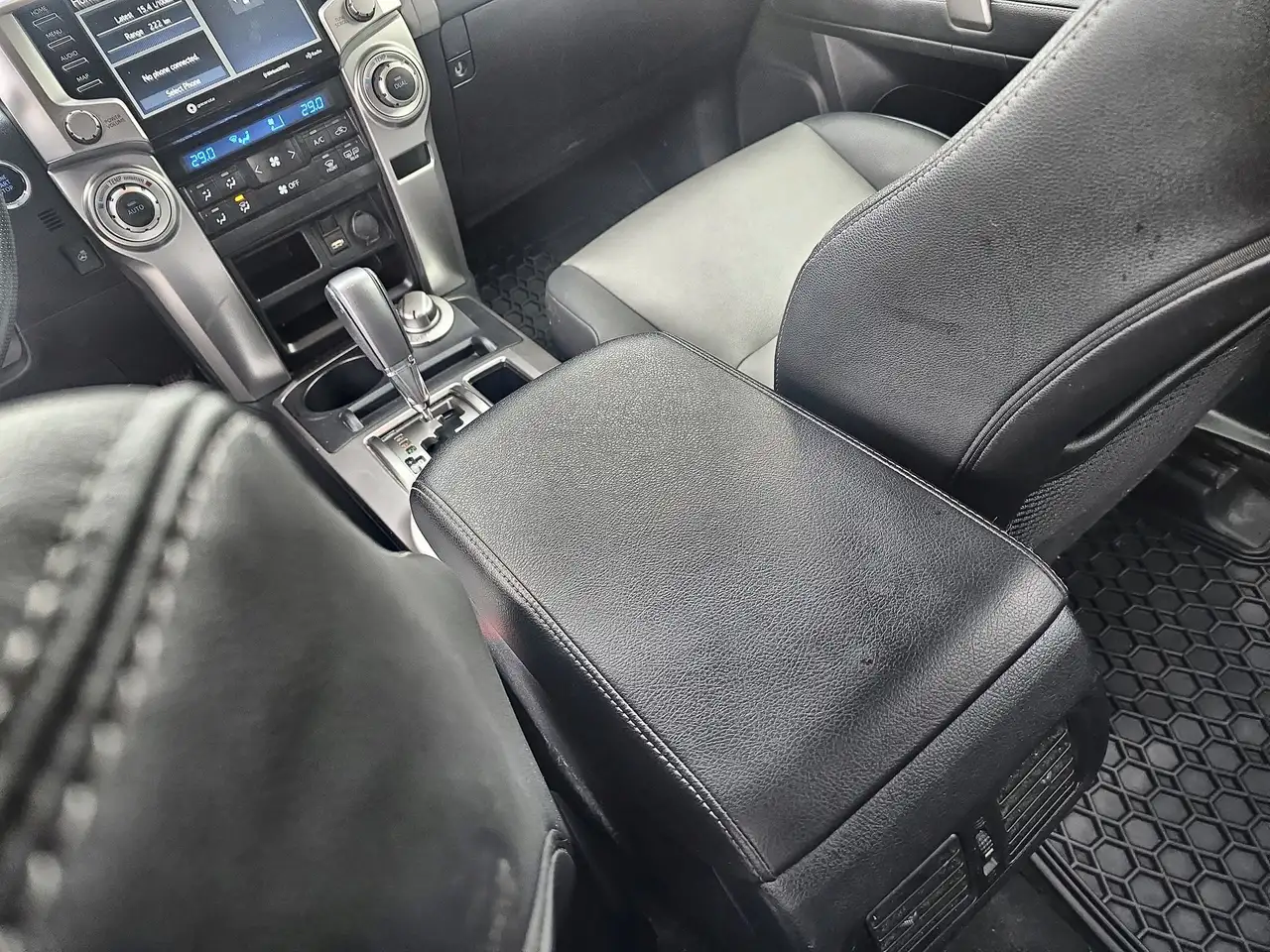 Toyota 4-Runner снимка Toyota 4-Runner