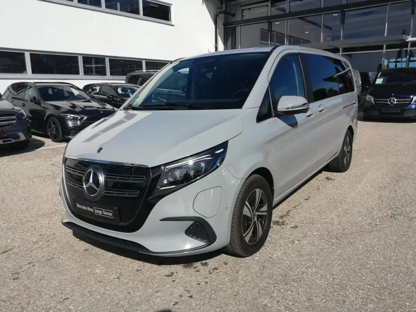 Mercedes-Benz EQV 300 *Facelfit* Lang Distronic*MBUX*Navi*Kamera*LED*PDC Grau - 2