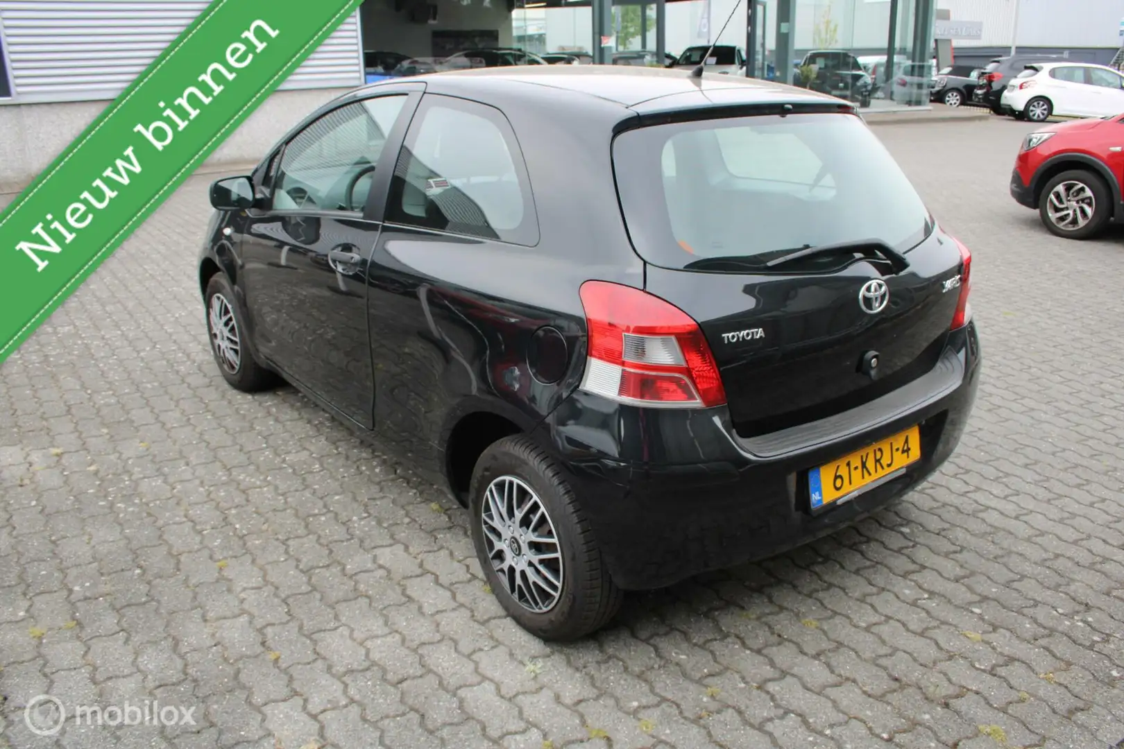 Toyota Yaris 1.0 VVTi Cool Noir - 2
