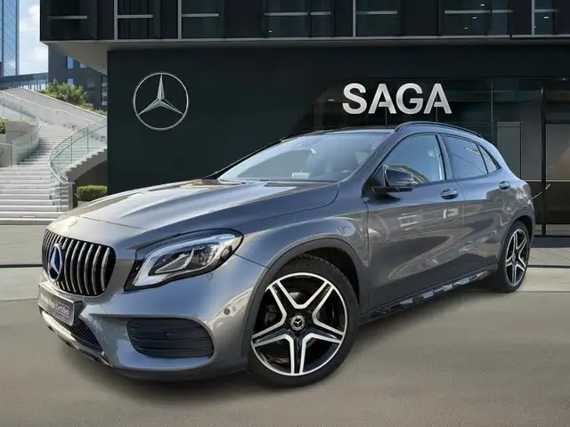 Mercedes-Benz GLA 180 AMG Pack Night Toit Pano